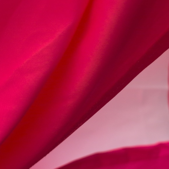 Pink Graphic Queen Shirt & Short Set NWT - Picture 3 of 4